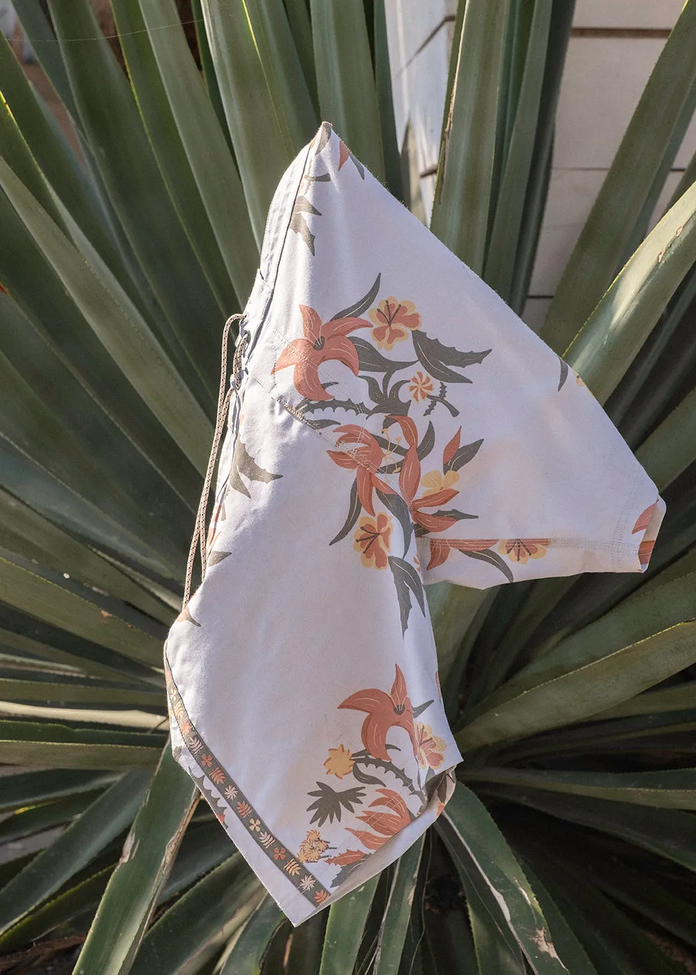 Hibiscus Haze 17.5" Boardshort