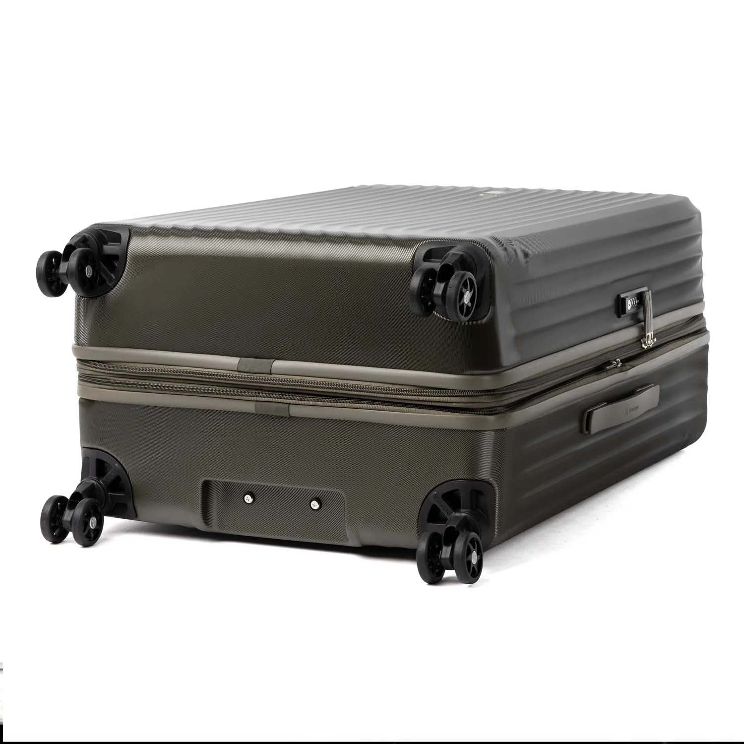 Maxlite® Air Compact Carry-On / Large Check-in Hardside Expandable Spinner Luggage Set