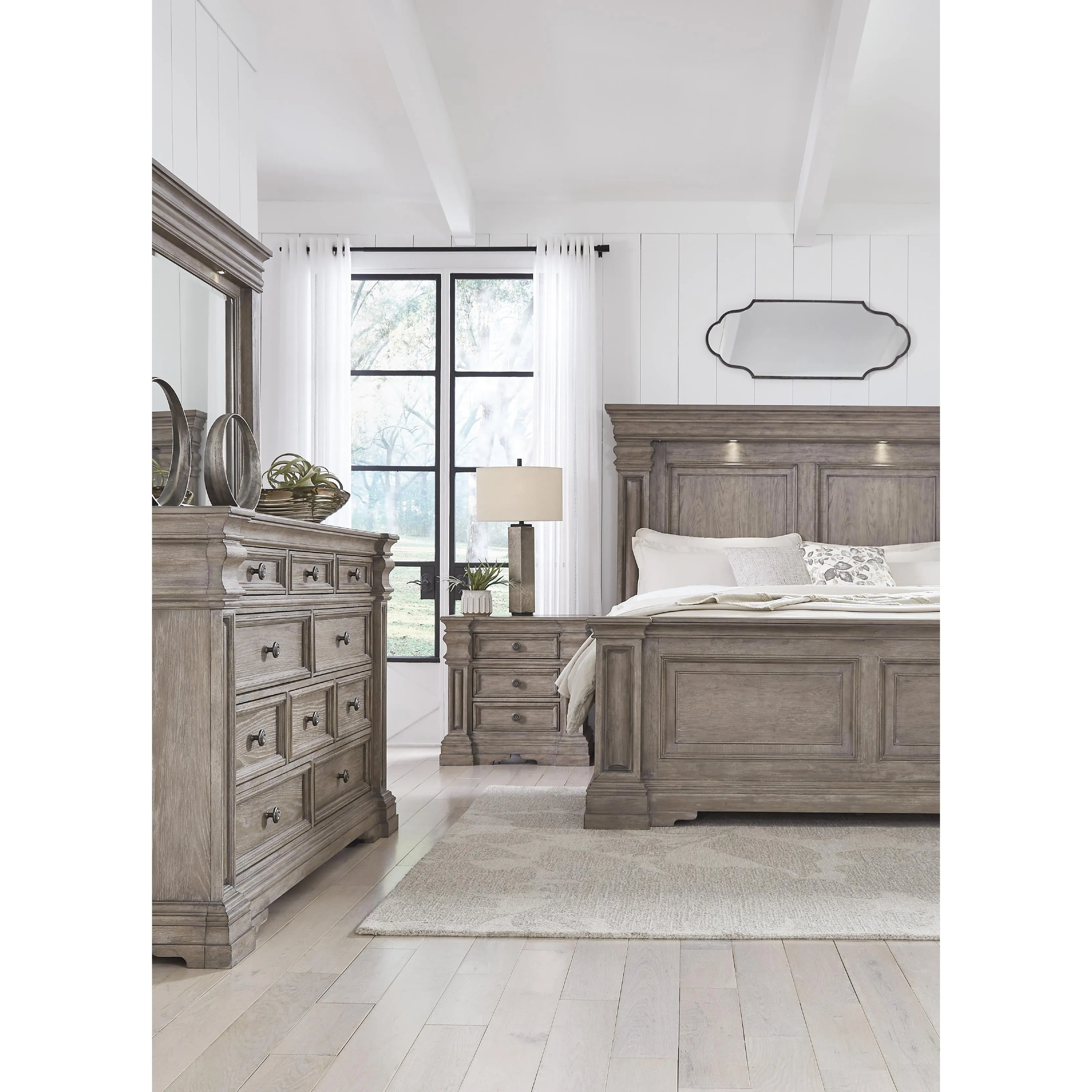 Signature Design by Ashley Blairhurst King Panel Bed B916-58/B916-56/B916-97